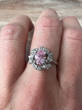 925 Sterling Silver Pink Stone Floral Ring